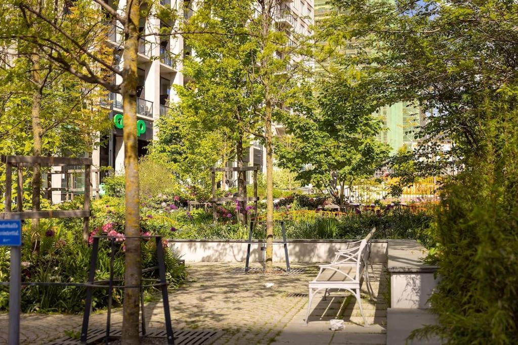 Апартаменты Modern Elegance I Hagastaden Стокгольм Экстерьер фото